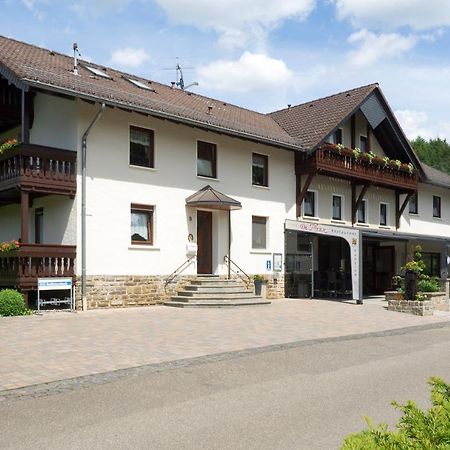 Restaurant - Pension Im Pfenn Irrhausen Bagian luar foto